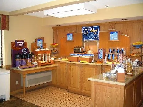 Holiday Inn Express Mccook
