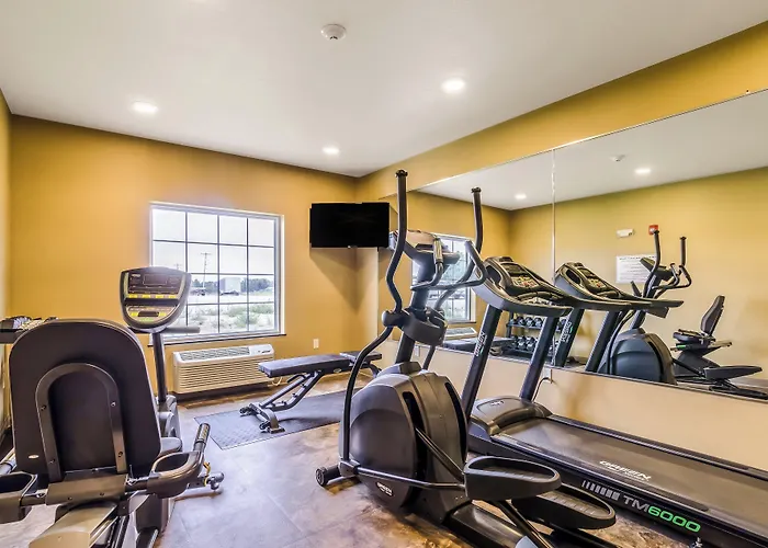 Cobblestone Hotel & Suites - Mccook